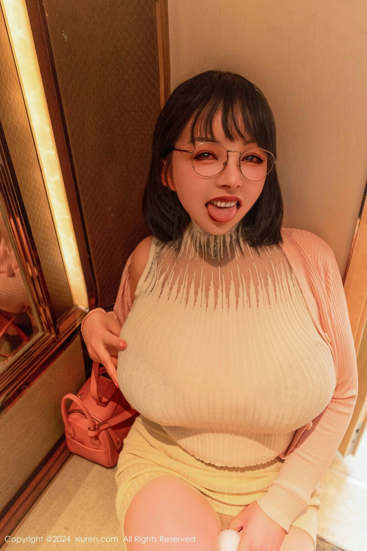 [XiuRen秀人网]第9685期油田溪溪写真
