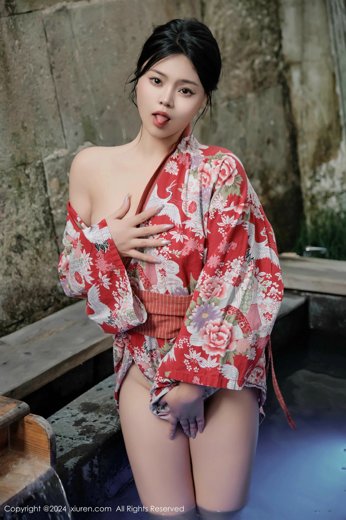 [XiuRen秀人网]第9687期麦田写真