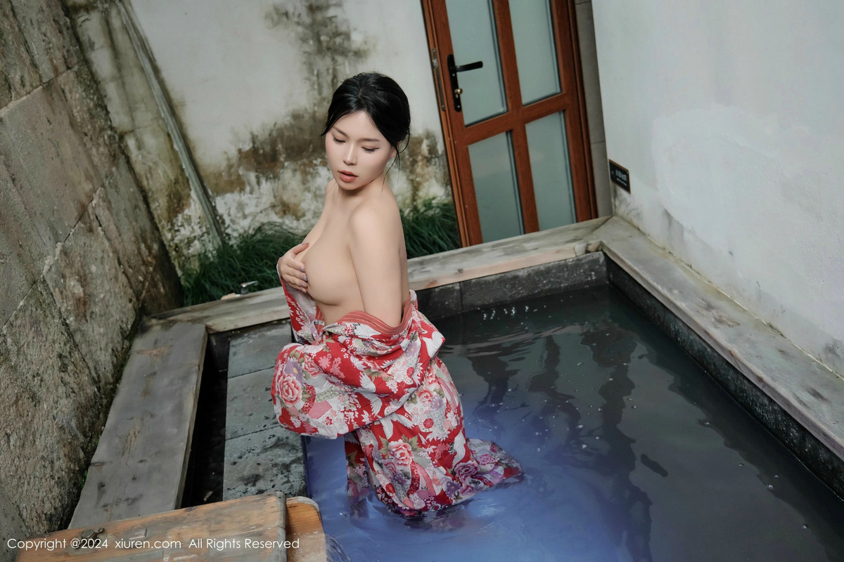 [XiuRen秀人网]第9687期麦田写真