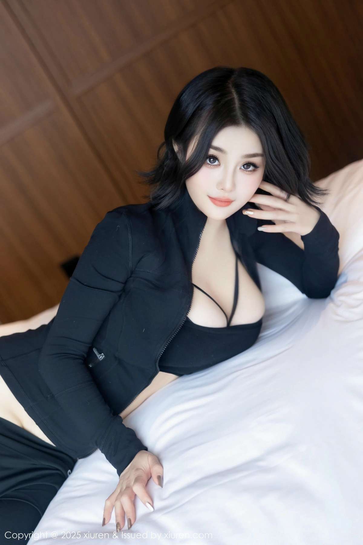 [XiuRen秀人网]第9694期Monica写真
