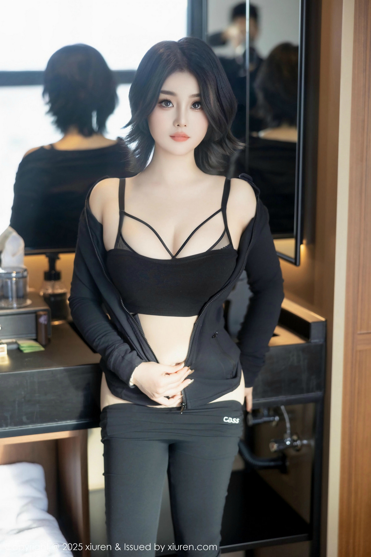 [XiuRen秀人网]第9694期Monica写真