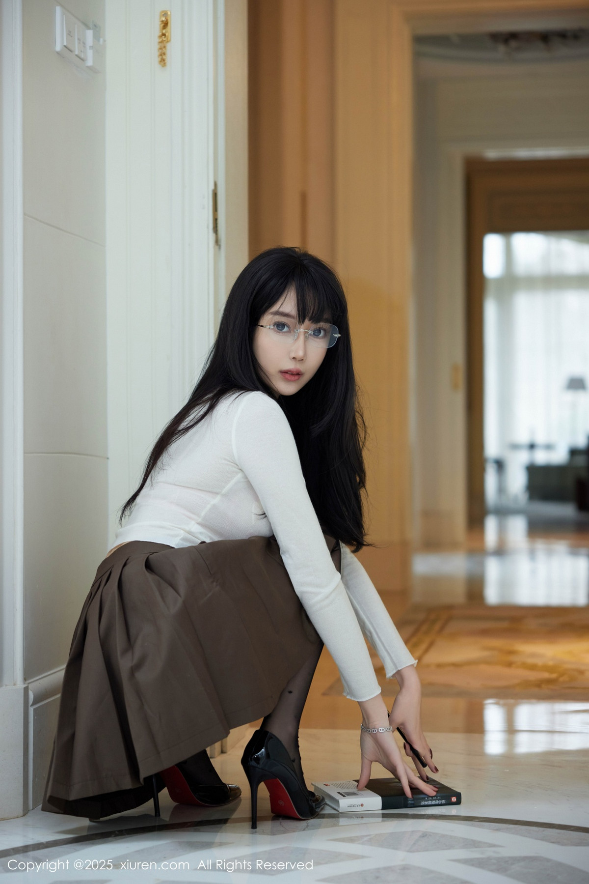 [XiuRen秀人网]第9737期玥儿玥写真