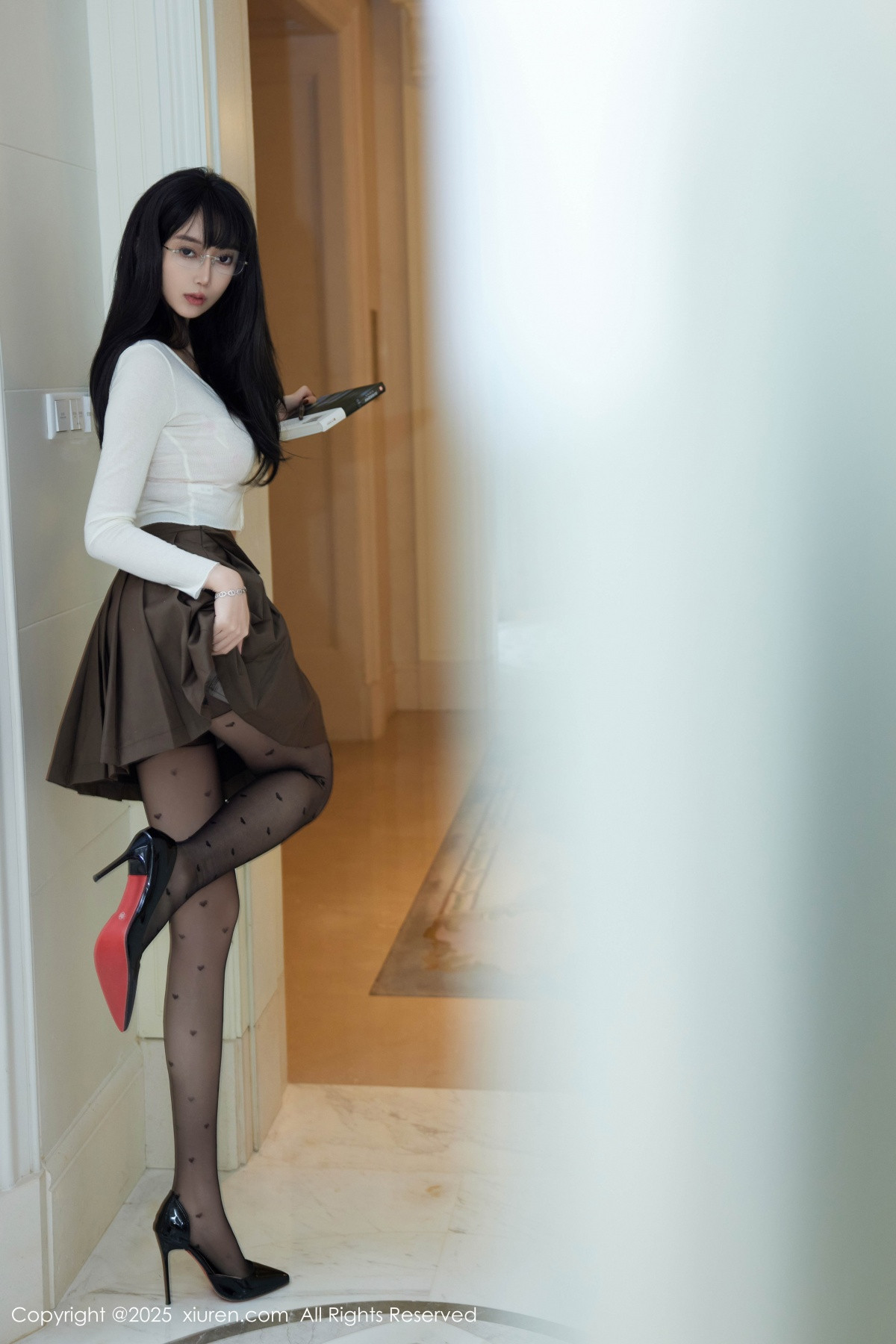 [XiuRen秀人网]第9737期玥儿玥写真