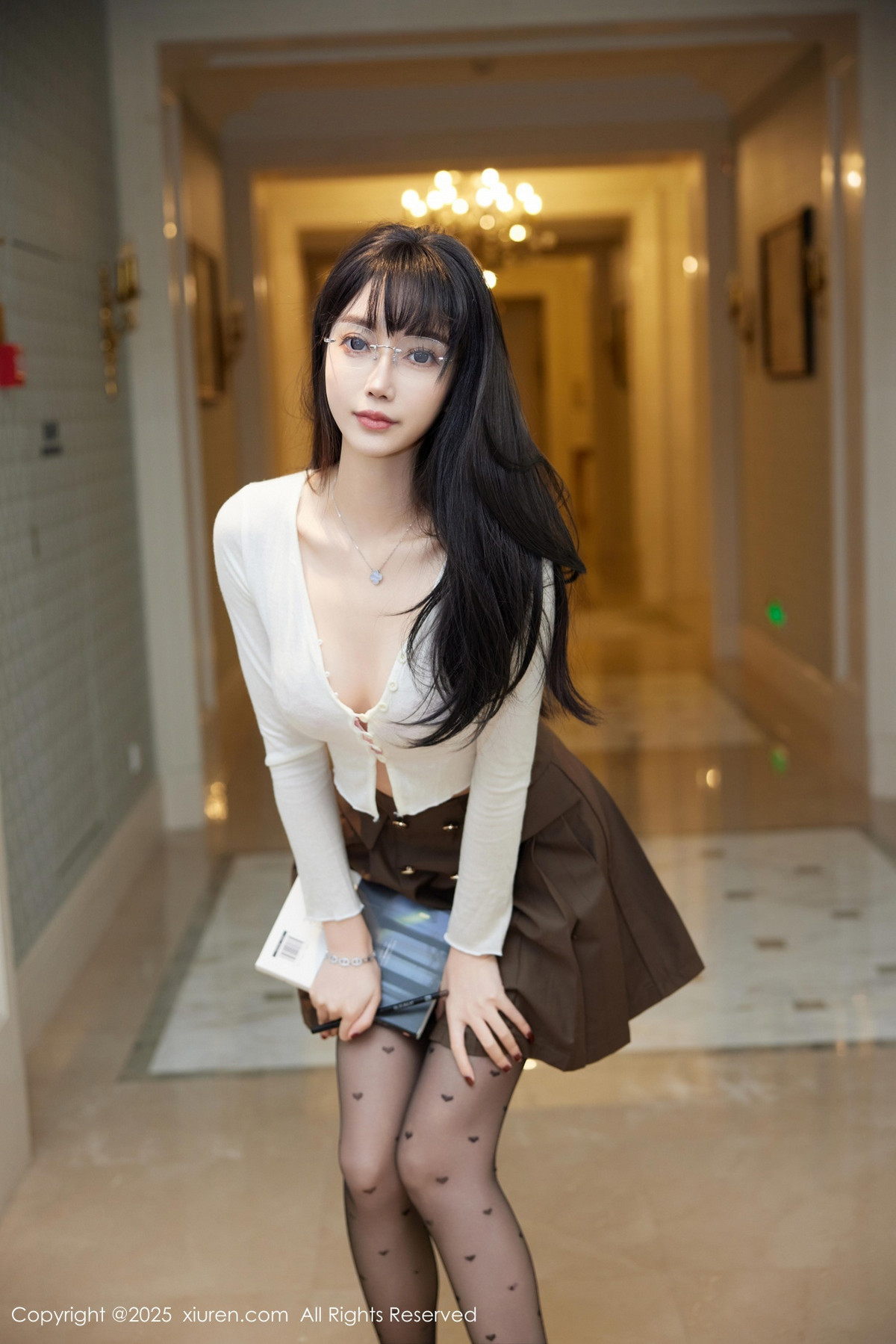 [XiuRen秀人网]第9737期玥儿玥写真