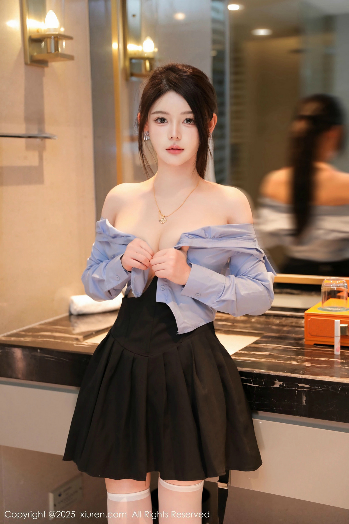 [XiuRen秀人网]第9819期爱酱里写真
