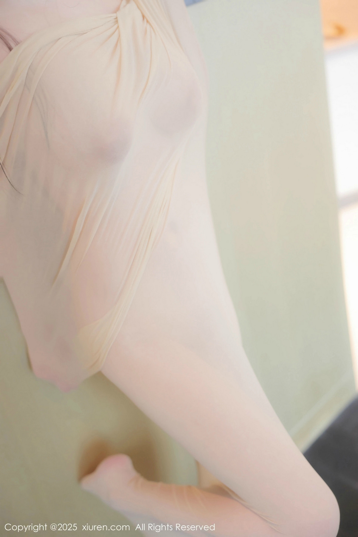 [XiuRen秀人网]第9825期余安安写真