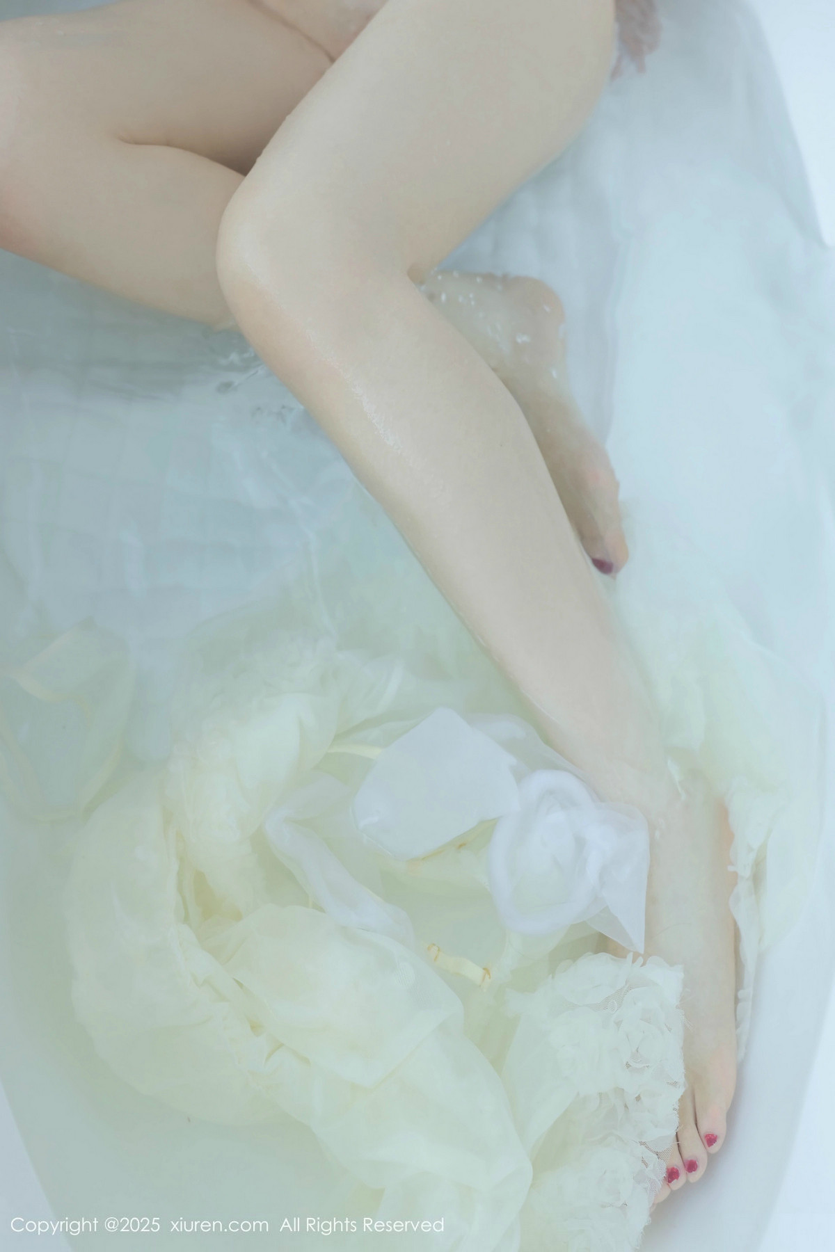 [XiuRen秀人网]第9851期桃妖夭写真