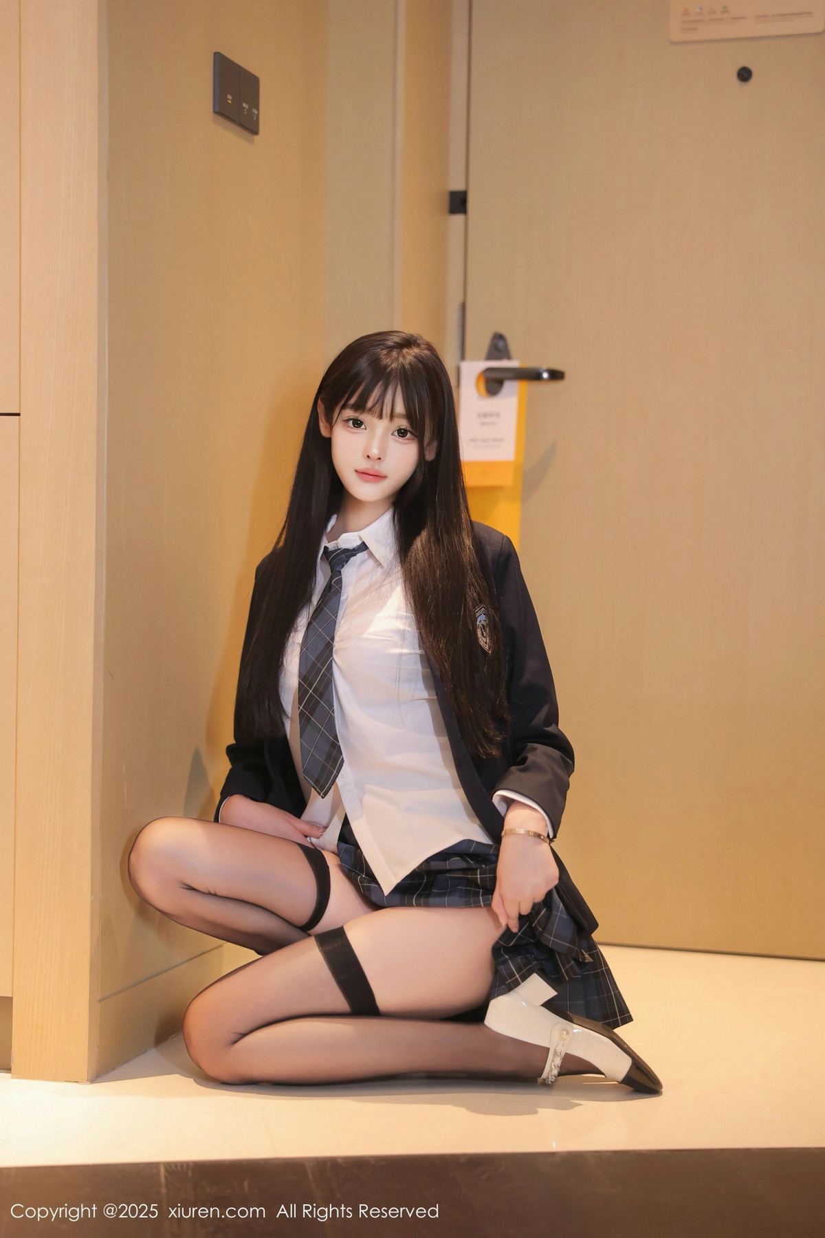 [XiuRen秀人网]第9853期余安安写真