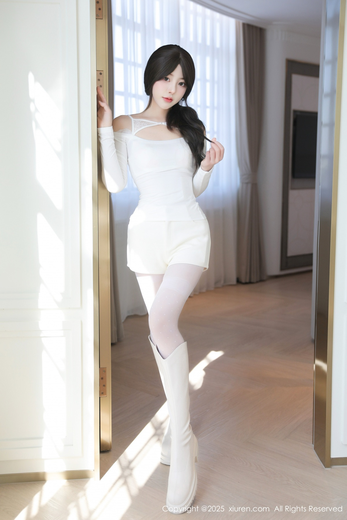 [XiuRen秀人网]第9887期桃妖夭写真