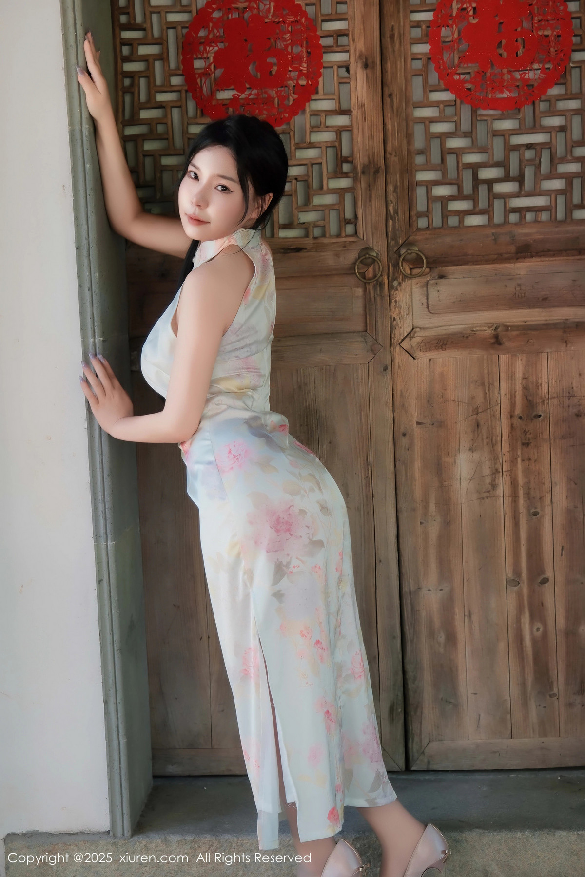 [XiuRen秀人网]第9893期麦田写真