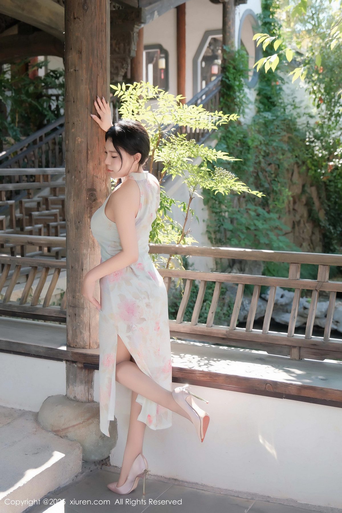 [XiuRen秀人网]第9893期麦田写真
