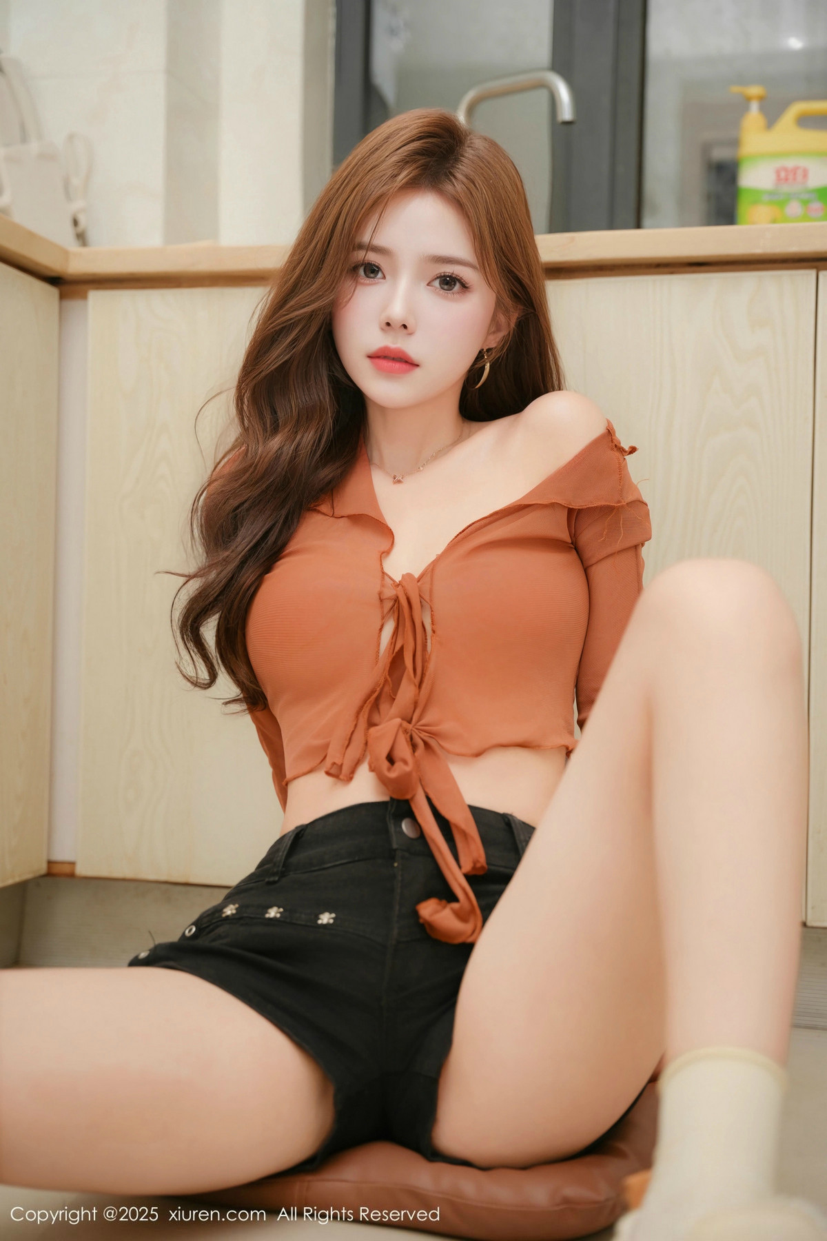 [XiuRen秀人网]第9956期拍黄瓜写真