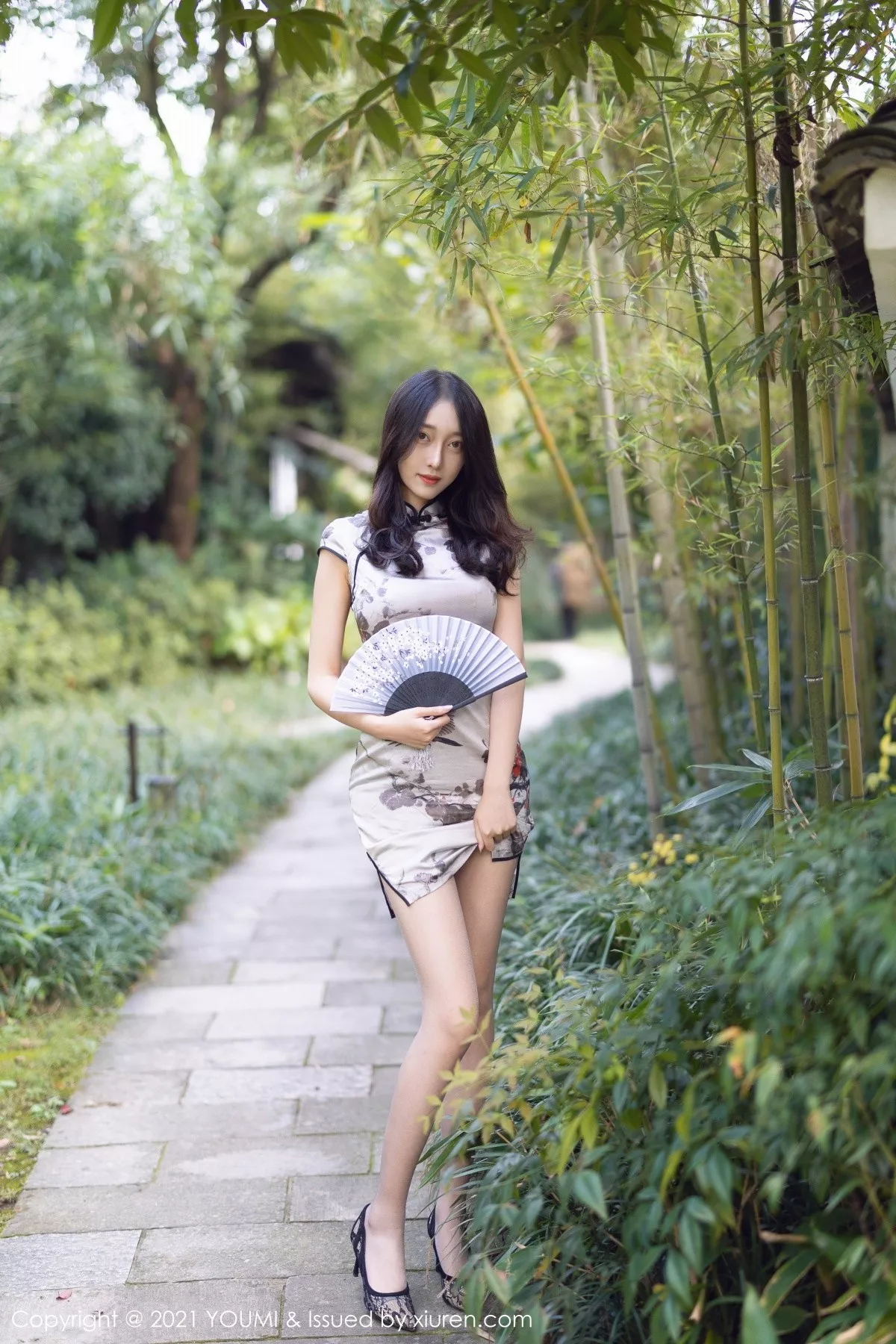 [YouMi尤蜜荟]第635期玥儿玥写真